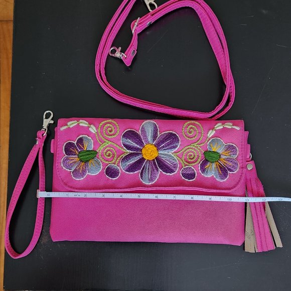 Peruvian Handmade Embroidered Faux Suede Flower Bag - Picture 6 of 7